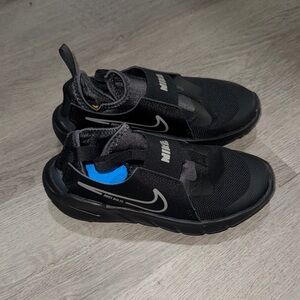 Nike Kids Black and Blue Slip-On Sneakers